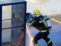 全国消防救援队伍第二届“火焰蓝”实战化比武竞赛在济南开幕